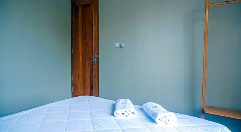 RedDoorz Syariah near Tugu Pandanwangi Cianjur