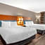 Country Inn & Suites by Radisson, West Bend, WI