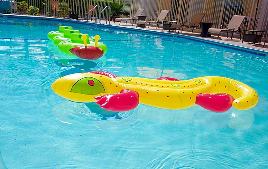 Delos Reyes Palm Springs