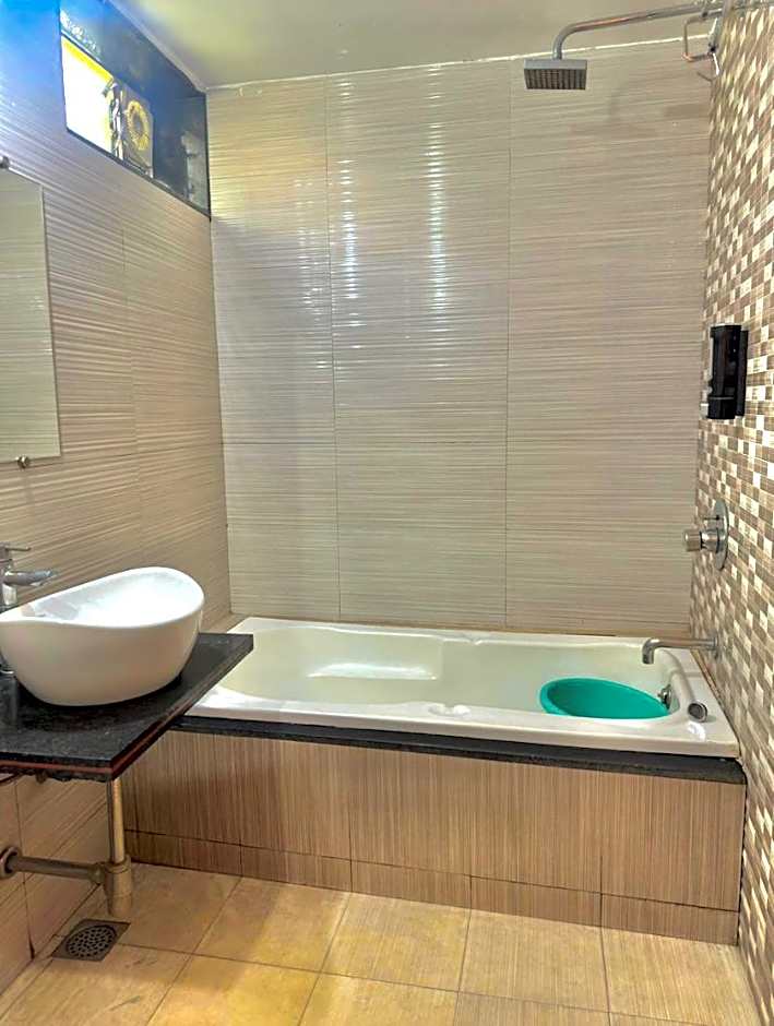 Cloud Green Resort & Spa