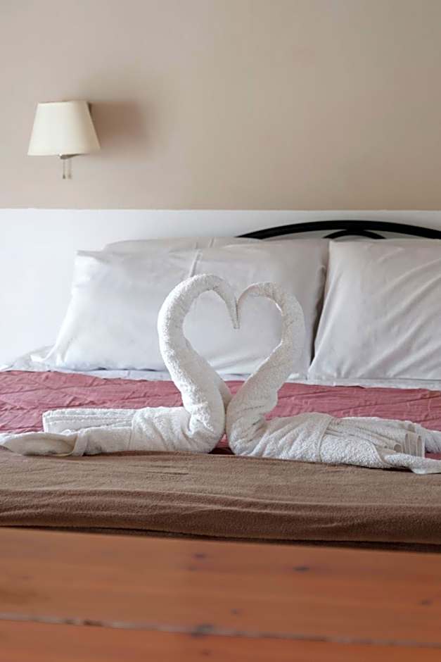 Katsaros Studios & Apartments