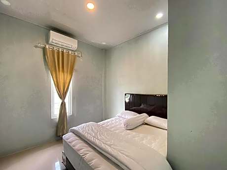 RedDoorz Syariah near Kantor Bupati Pantai Pandan Sibolga