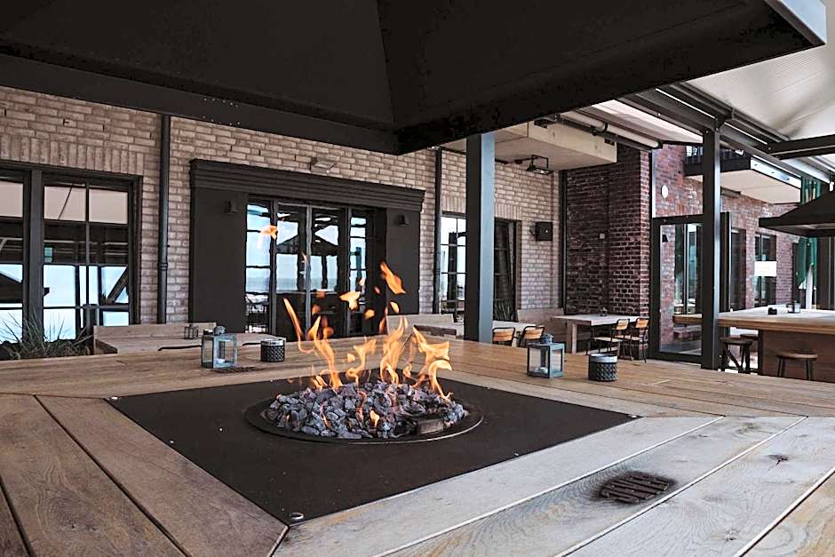 Lighthouse Hotel & Spa