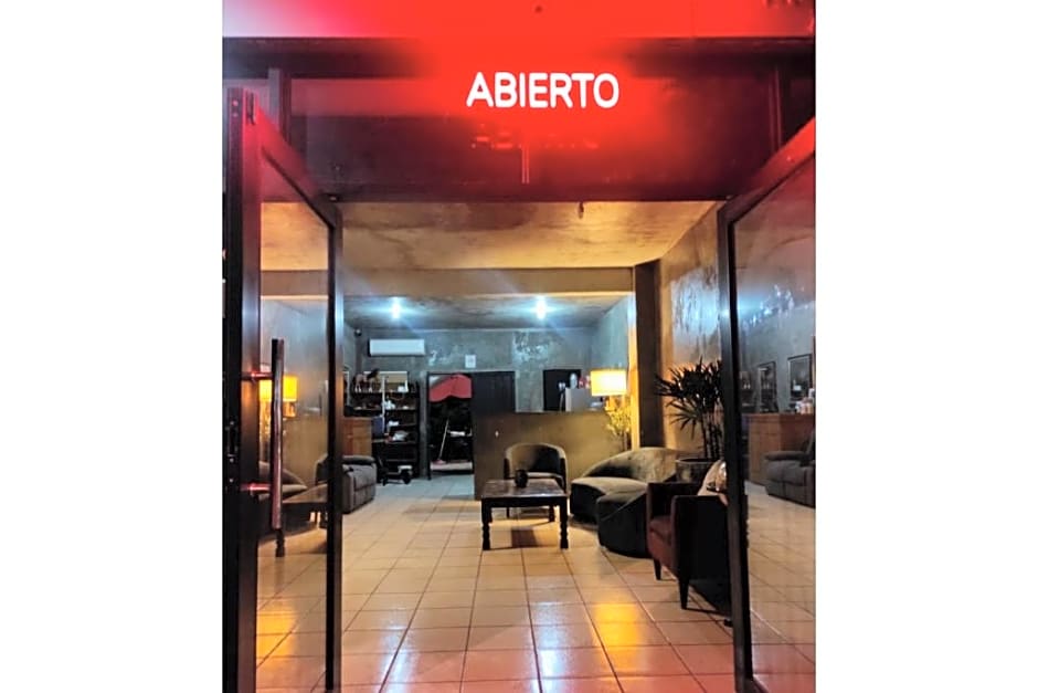 OYO Suites Aeropuerto