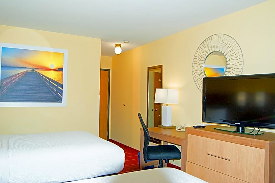 Days Inn by Wyndham Marquette