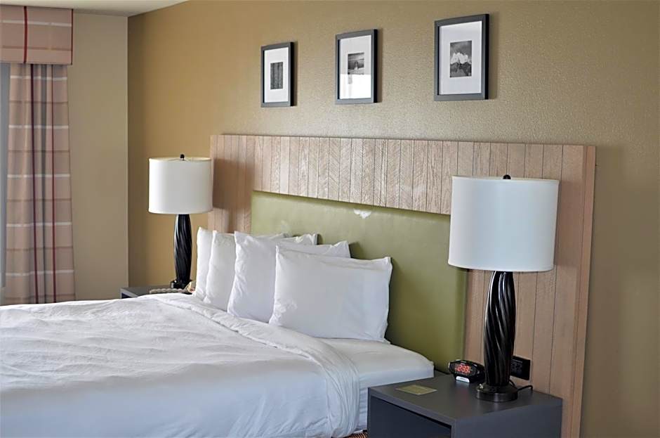 Country Inn & Suites by Radisson, West Valley City, UT