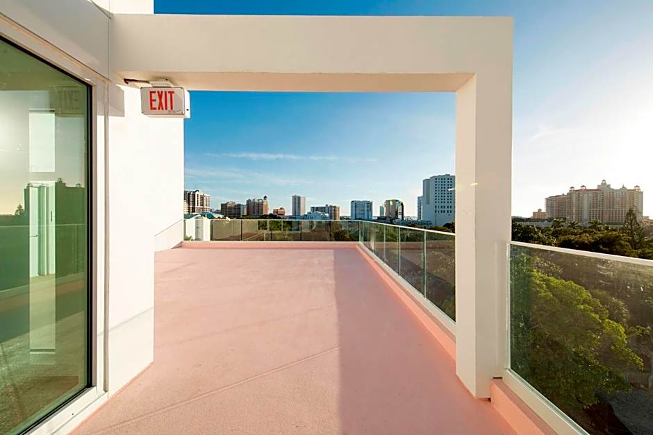 The Sarasota Modern, a Tribute Portfolio Hotel
