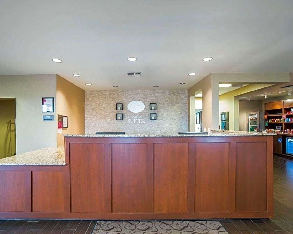 Comfort Suites Airport-University