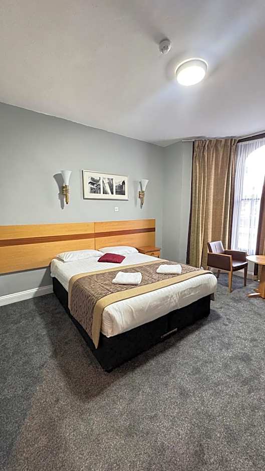Photo 1 of 4 of 1 King Bed Suite