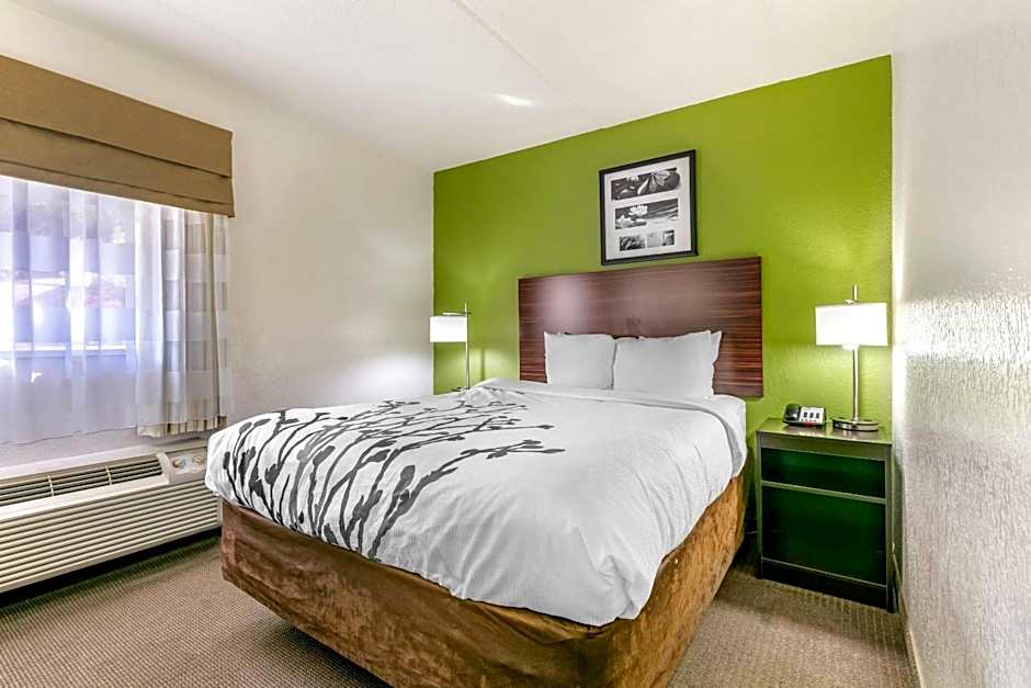 Sleep Inn & Suites Near Sports World Blvd.