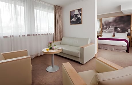 Suite with One Double Bed and Sofa Bed