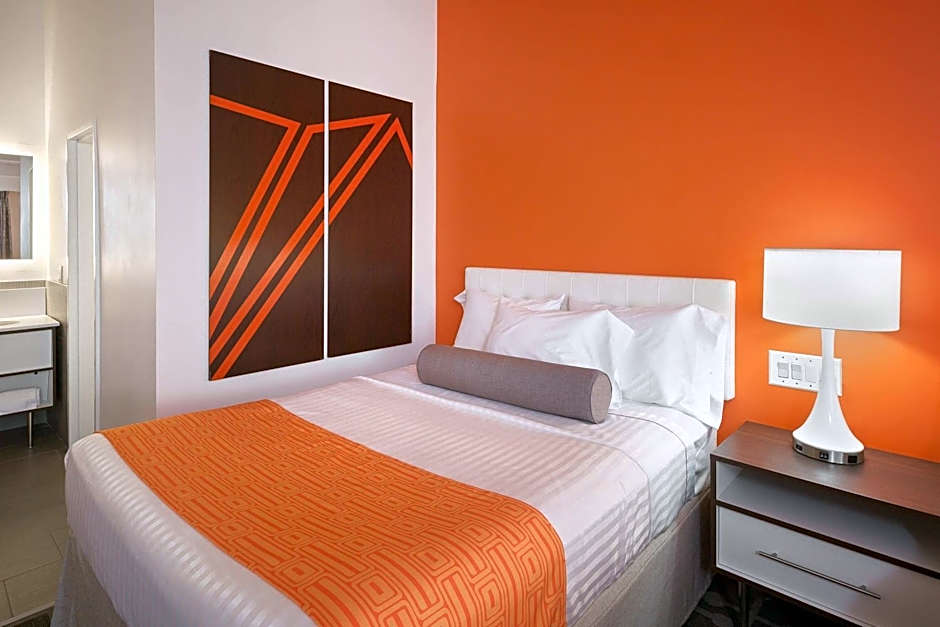 Howard Johnson Hotel by Wyndham Toms River