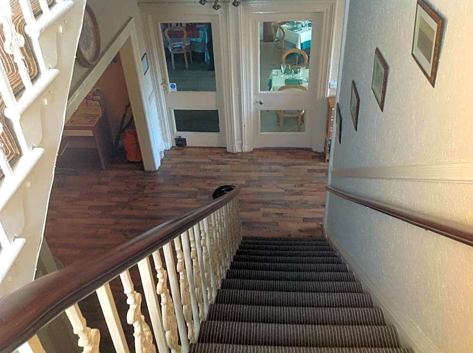 Balmoral Lodge Hotel