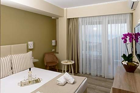Ammos Beach Seaside Luxury Suites Hotel