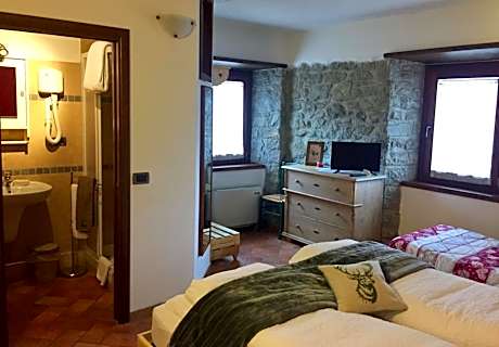 Triple Room