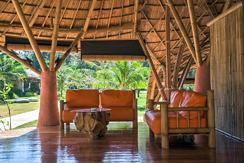 Long Beach Chalet - SHA Extra Plus