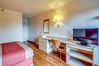 Queen Room - Non-Smoking