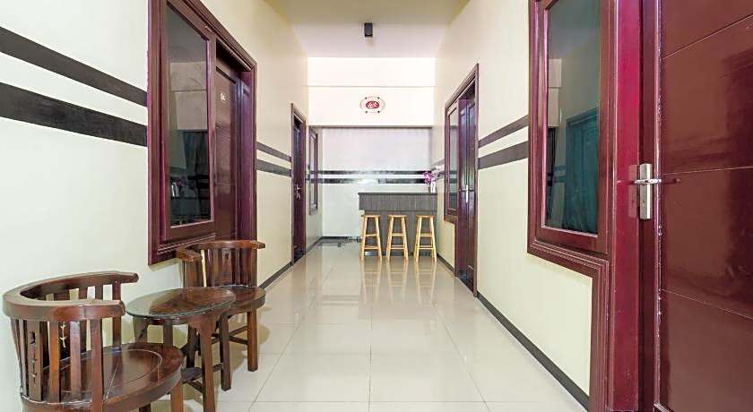 RedDoorz Syariah @ Ketintang Surabaya