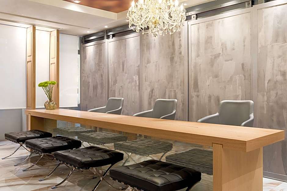 Renaissance by Marriott Paris Vendome Hotel