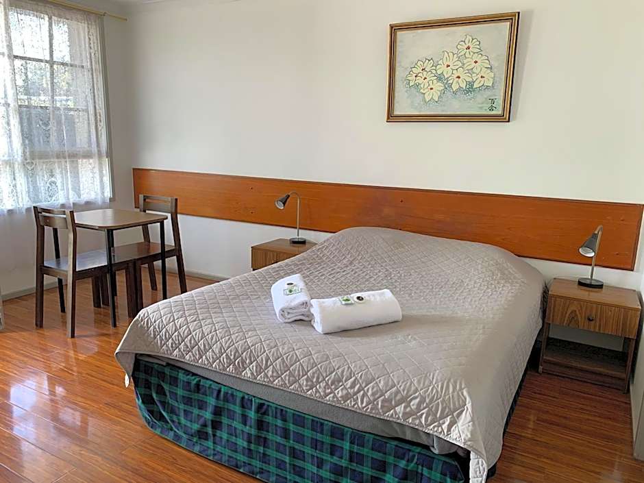 Beaconsfield Lodge Motel