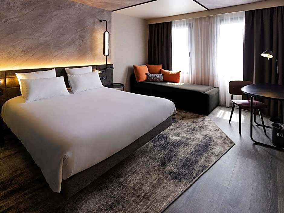 Novotel Paris Suresnes Longchamp