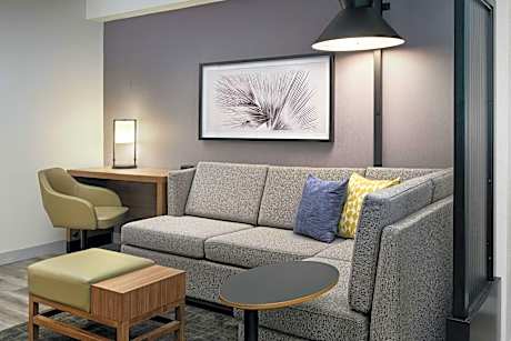 Two Double Beds High Floor (with sofa bed)