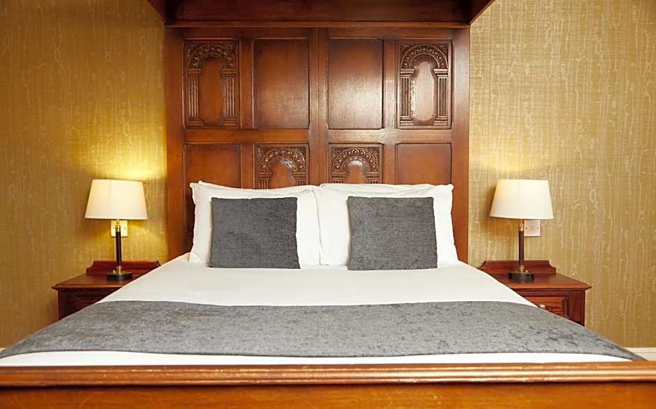 Fieldhead Hotel by Greene King Inns