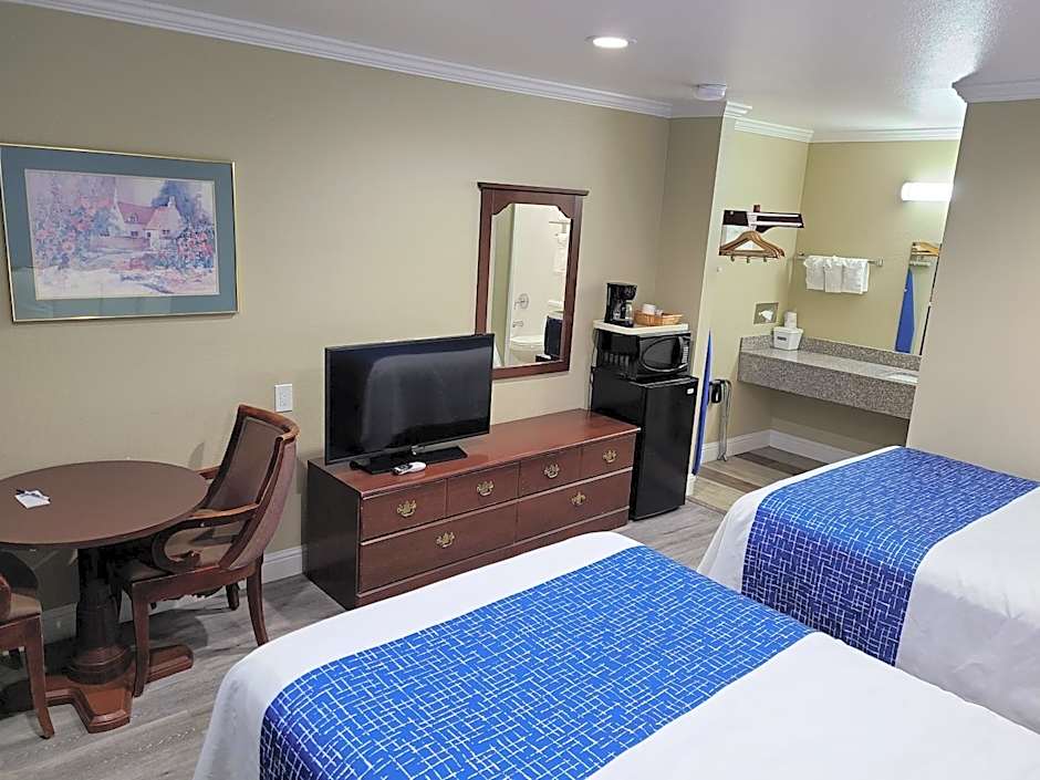 Travelodge by Wyndham Clearlake