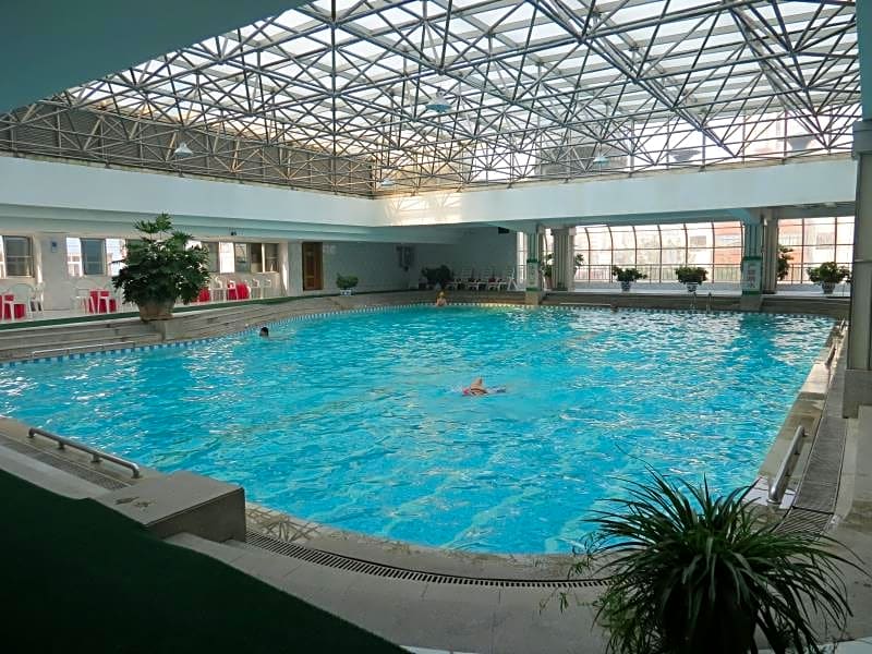 Golden Spring Hotel