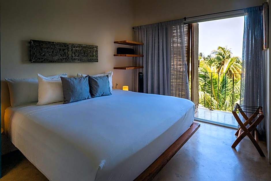 Casa Mia El Cuyo Eco Beach Boutique Hotel