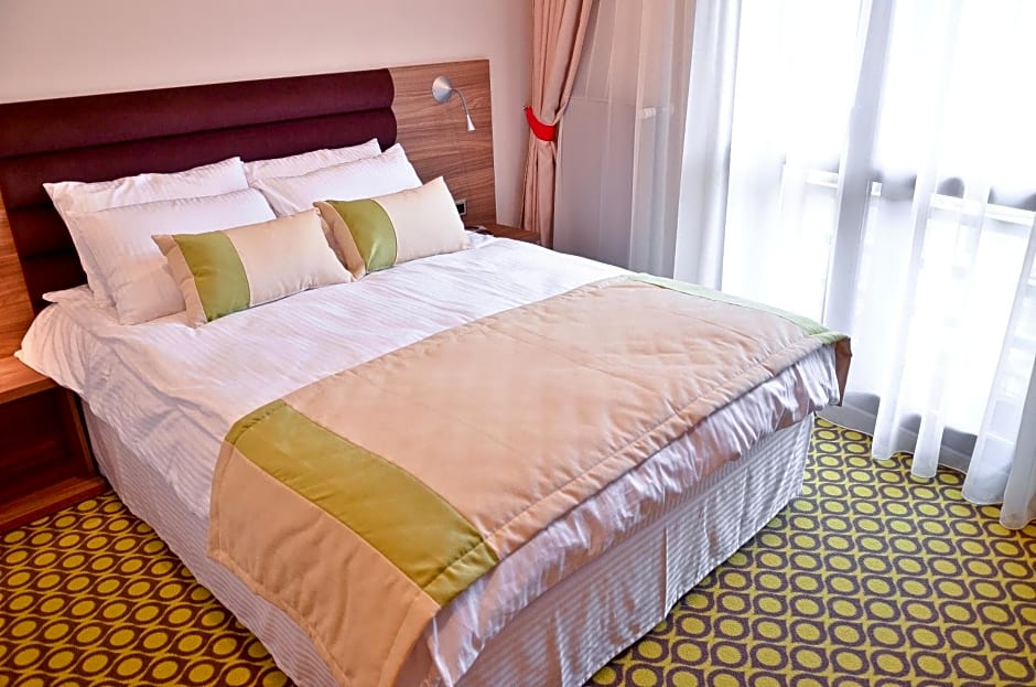 Hotel Capitolina City Chic