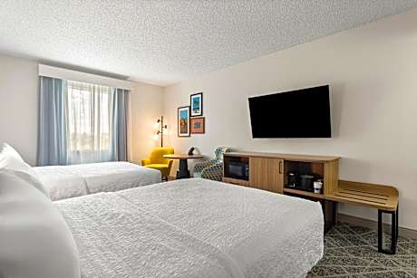 Room with Two Queen Beds - Non-Smoking