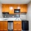 Le Blanc Inn & Suites