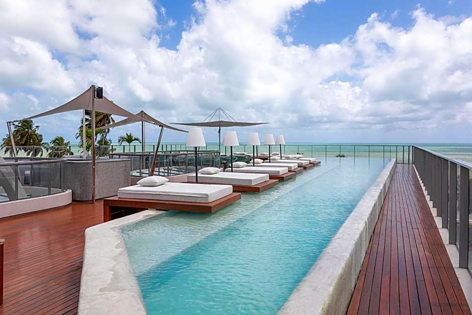 Setai Yacht by DayByDay