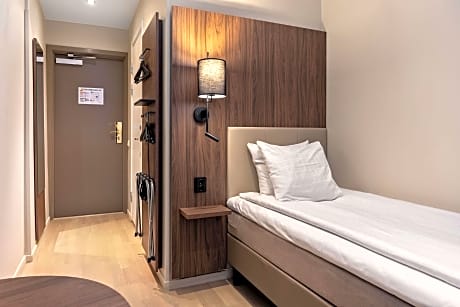 1 Single Bed Non-Smoking Economy Room Wi-Fi Full Breakfast