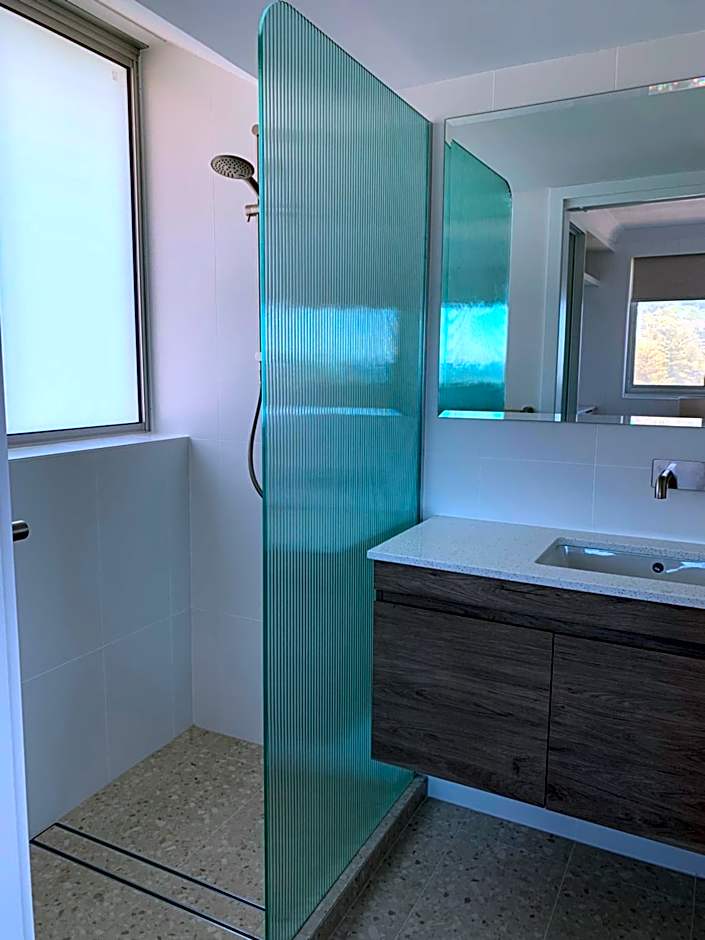 Pacific Regis Beachfront Holiday Apartments