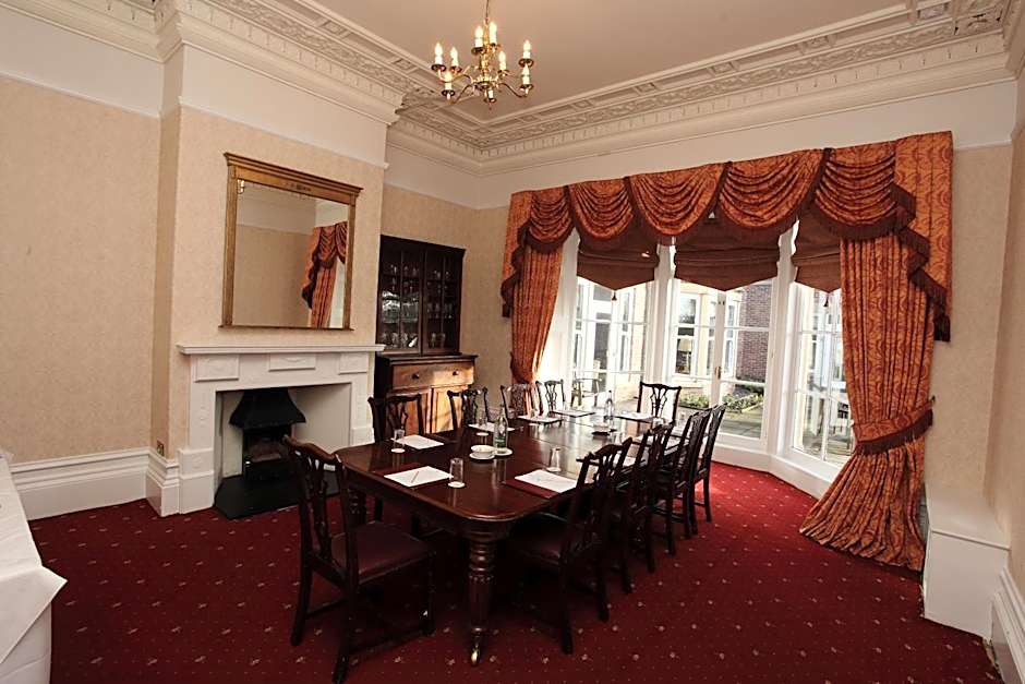 Farington Lodge Hotel