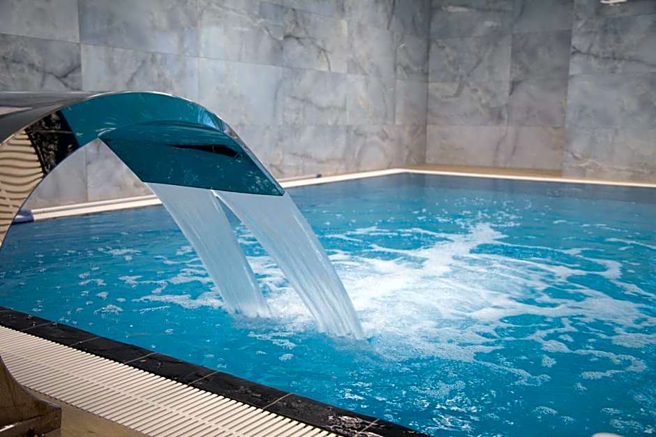 Hotel i Apartamenty Gorzelanny Dźwirzyno