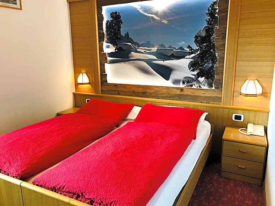 Rifugio Capanna Passo Valles