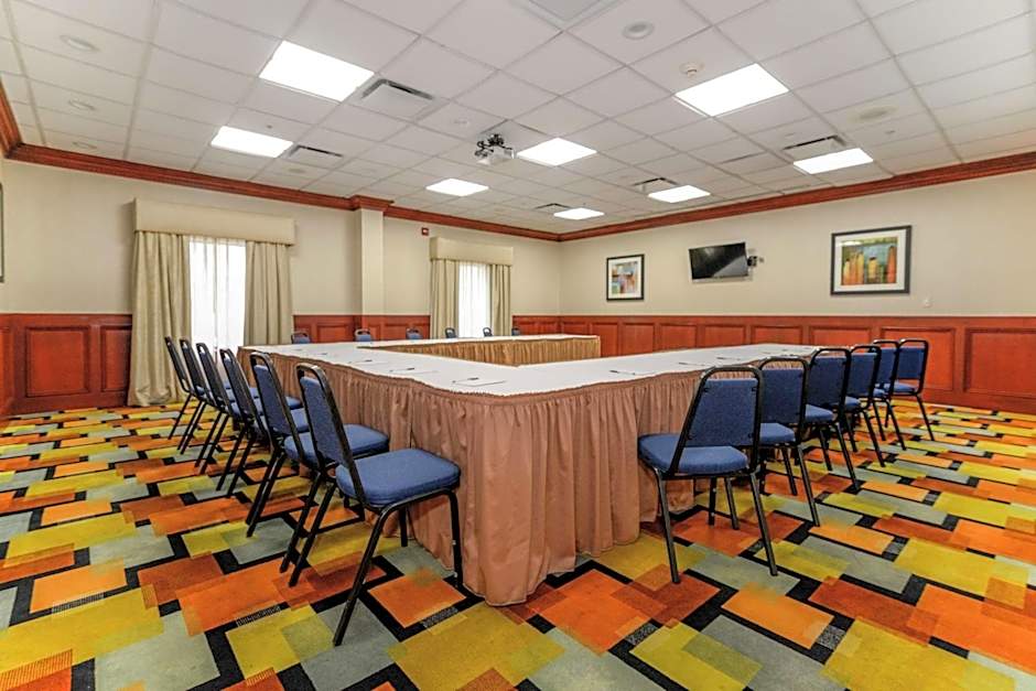 Hampton Inn By Hilton And Suites Detroit Chesterfield Township