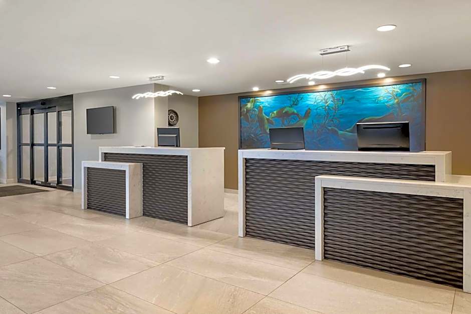 Best Western Plus Agate Beach Inn