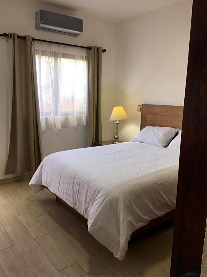 Hotel Concierge Flor y Canto