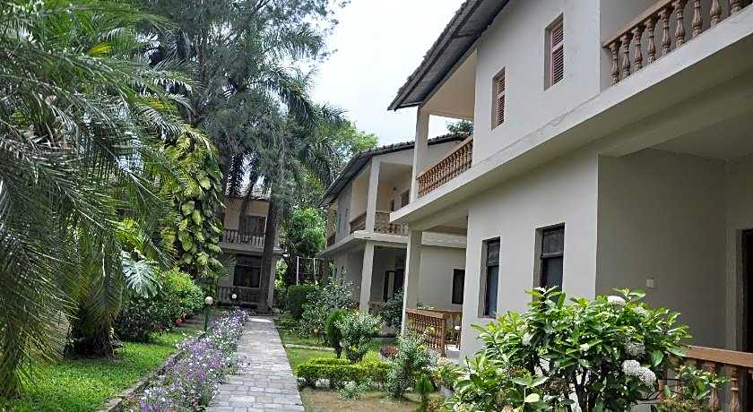 Chitwan Paradise Hotel