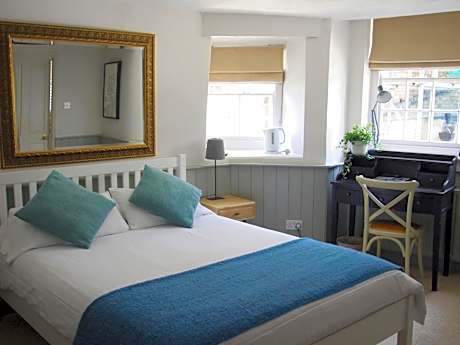 Deluxe Double Room with Shower