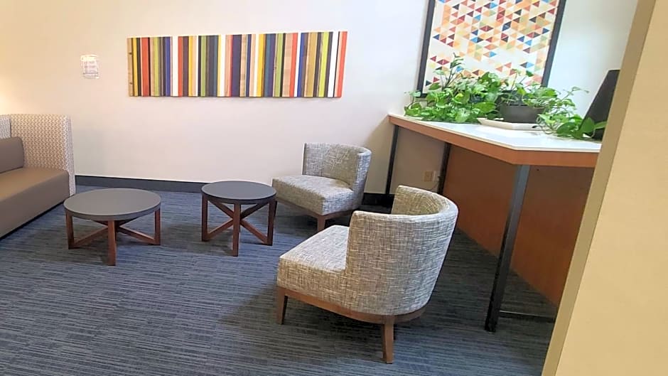 Holiday Inn Express Lordstown Newton Falls Warren By IHG