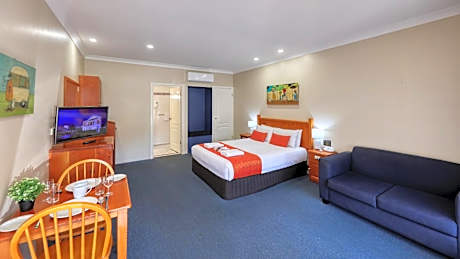 Deluxe Queen Room