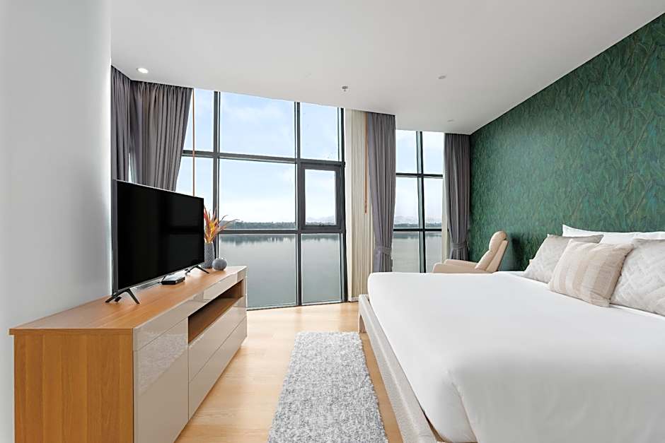 NAKA-RAJ Escape Hotel