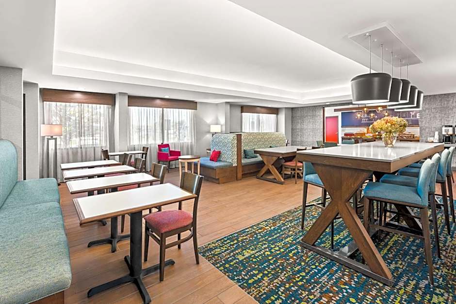 Hampton Inn By Hilton Seekonk