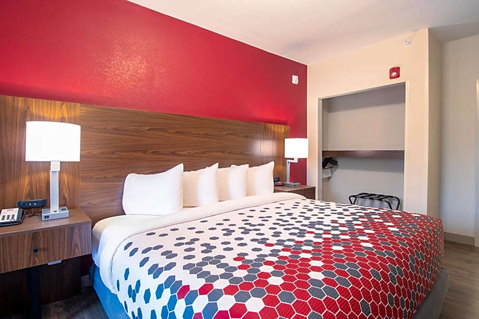 Econo Lodge Inn & Suites Foley-North Gulf Shores