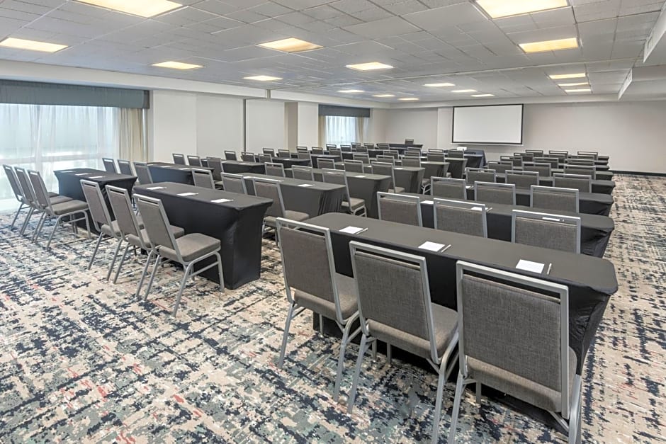 Homewood Suites Miami Airport/Blue Lagoon